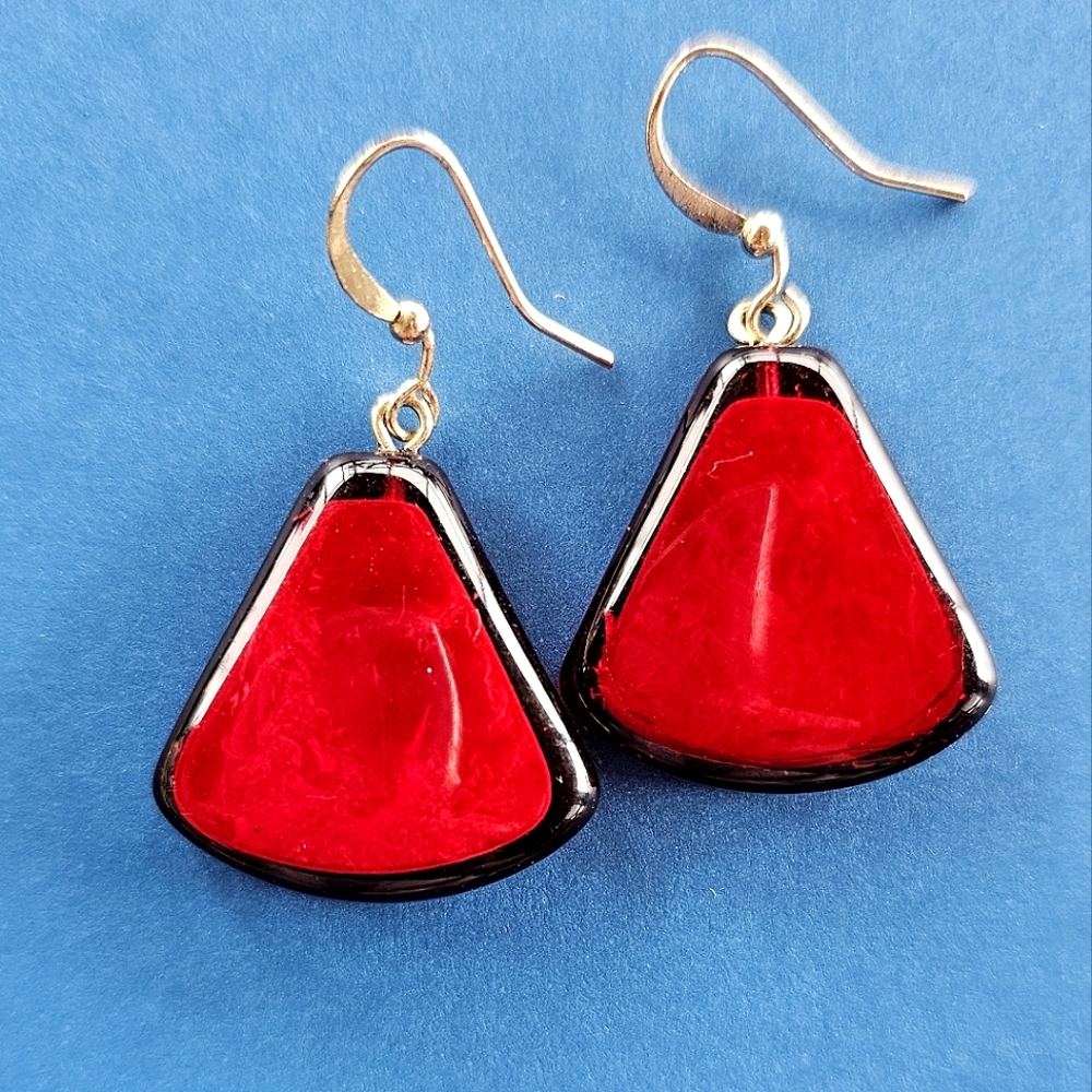 Iridescent Red Lucite Dangle Drop Gold Tone Vinta… - image 1